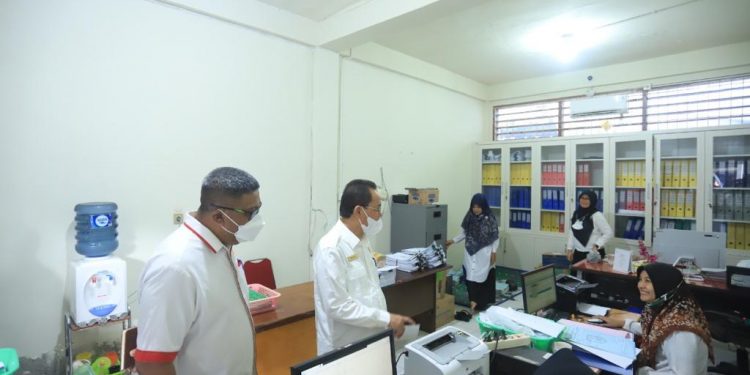 Pastikan Layanan Publik Berjalan Lancar, Sekda Cek Disiplin ASN di OPD