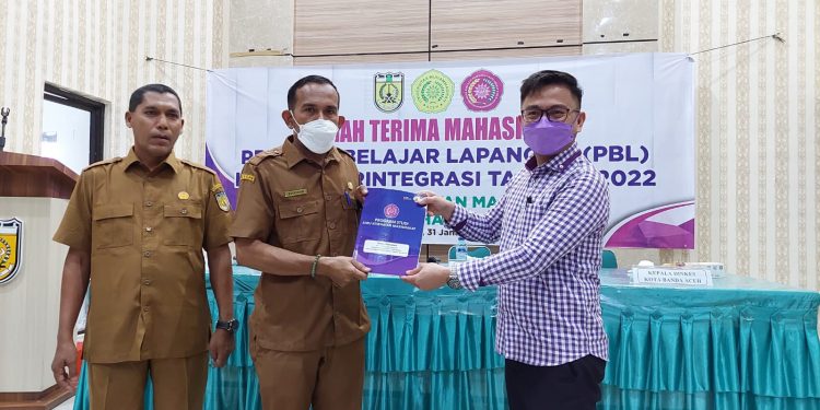 Sekcam Ulee Kareng Terima 133 Mahasiswa PBL dari FKM Unmuha
