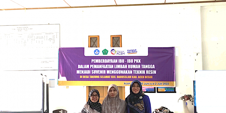 Akademisi Universitas Abulyatama dan Politeknik Aceh Gelar Pengabdian kepada Masyarakat di Desa Tanjung Selamat, Kecamatan Darussalam, Kabupaten Aceh Besar.