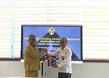 Sekda Serahkan Laporan Keuangan Pemerintah Aceh Tahun 2022 kepada BPK RI