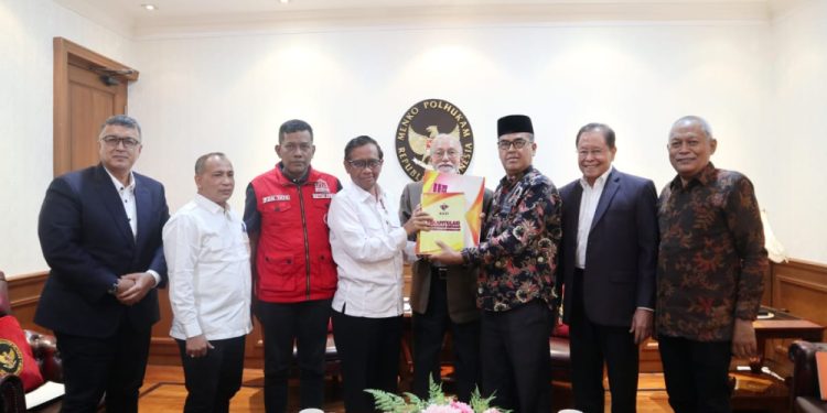 Wali Nanggroe Serahkan Data Lima Ribu Kasus Pelanggaran HAM ke Pemerintah Pusat
