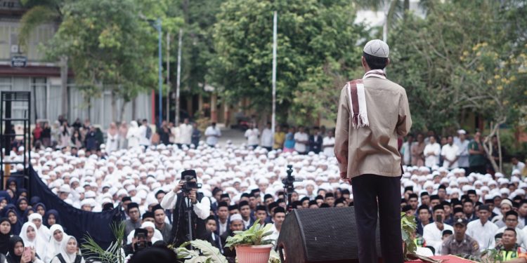 Kunjungi Jeumala Amal, UAS : Banyak Alumni yang Hebat-hebat