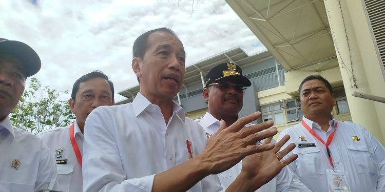 Pasien Capai 2,000 Sehari, Jokowi Akan Tambah Tempat Tidur Pasien di RSUDZA