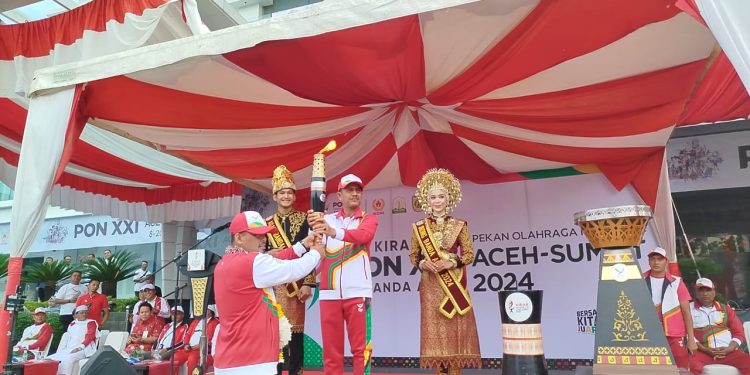 Kirab Api PON Sampai di Banda Aceh, Disambut Antusiasme Warga dan Pelajar