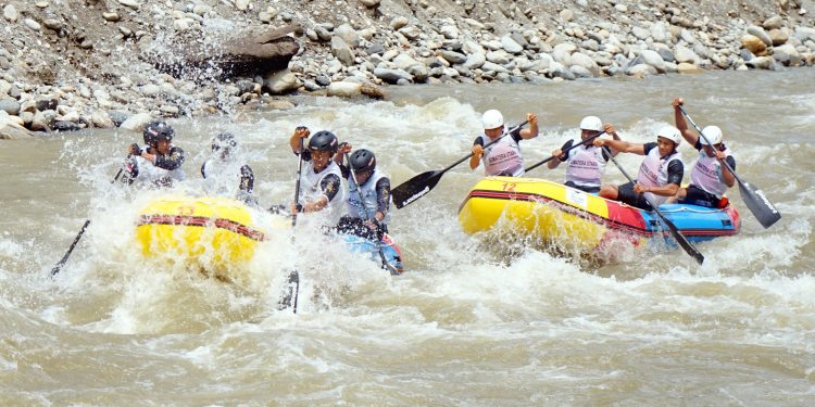 Jabar dan DKI Jakarta Raih Emas pada H2H Cabor Arung Jeram