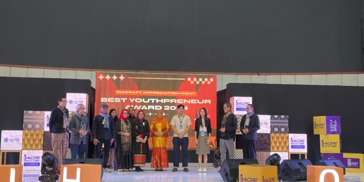 Dekranasda Aceh Besar Raih Tiga Penghargaan The Jakarta INACRAFT on October 2024