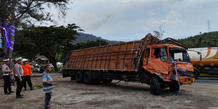 5 Orang Meninggal Dunia Akibat Tabrakan di Seulawah