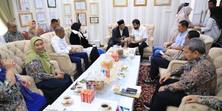 Gubernur Aceh Muzakir Manaf Minta Pembangunan Terowongan Geurutee ke Menteri PU