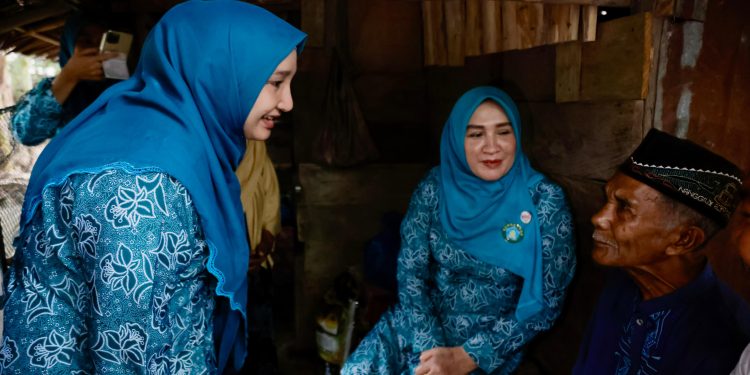 Ketua TP PKK Aceh Jemput Bola Data Warga Miskin di Aceh Selatan