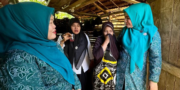 Ketua TP PKK Aceh Lanjutkan Kunker Jemput Data Warga Miskin di Nagan Raya