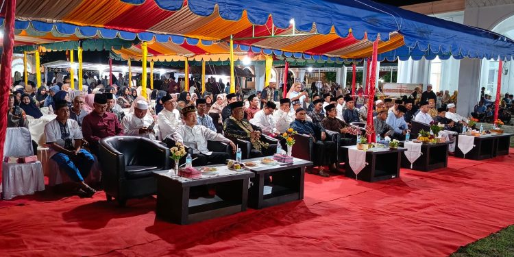 Ribuan Penonton Membanjiri Pembukaan Festival Dalail Khairat Se-Kota Banda Aceh