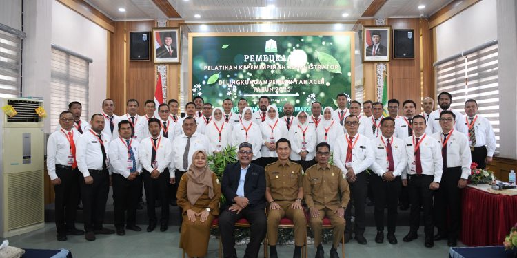 Plt Sekda Aceh Minta Pejabat Administrator Adaptif dengan Era Digital dalam Bekerja