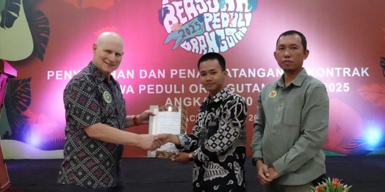Terima Beasiswa, Gen Z Pimpin Konservasi Orangutan