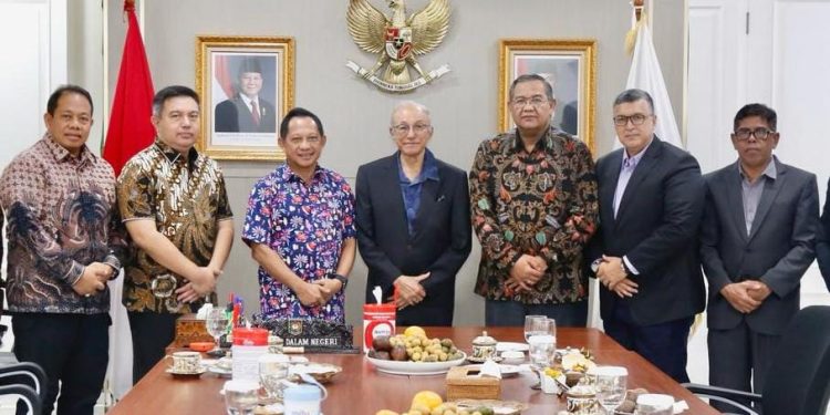 Wali Nanggroe dan Mendagri Bahas Masa Depan Dana Otsus dan Strategi Pembangunan Aceh