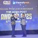 Gubernur Aceh Terima Anugerah Tokoh Peusaboh Nanggroe di The Aceh Post Awards 2025