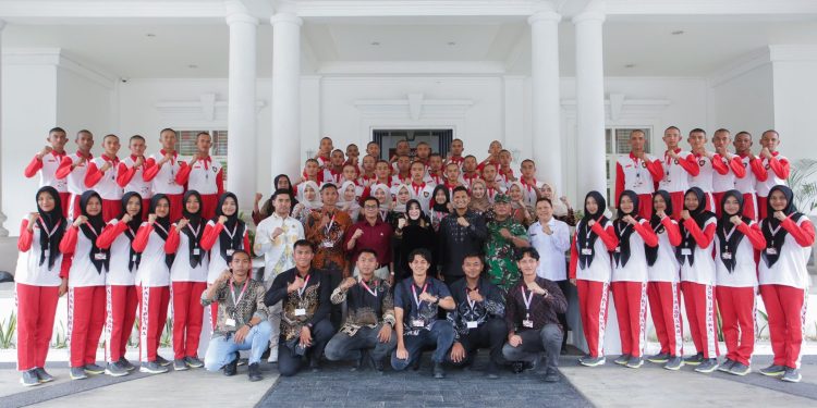Illiza Jamu Makan Siang Anggota Paskibraka Aceh