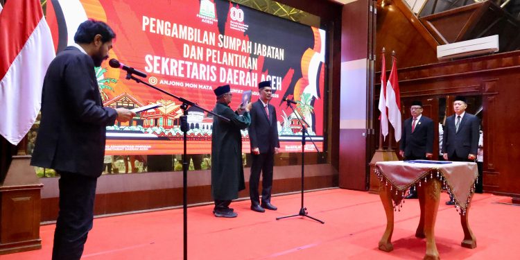 Gubernur Muzakir Manaf Lantik M Nasir Sebagai Sekda Aceh