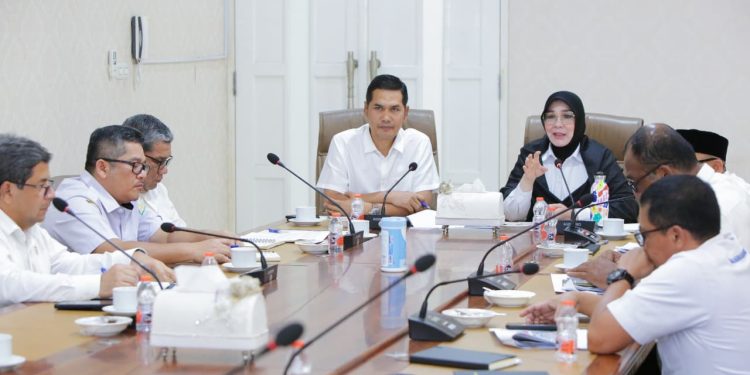 Sekda Aceh Bahas Integrasi Pelayanan RSUDZA Bersama Wali Kota Banda Aceh