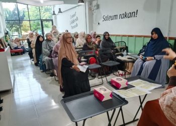 Ibu Rumah Tangga Siaga Bencana: Menguatkan Peran Perempuan dalam Menjaga Keselamatan Keluarga dari Ancaman Gempa dan Tsunami