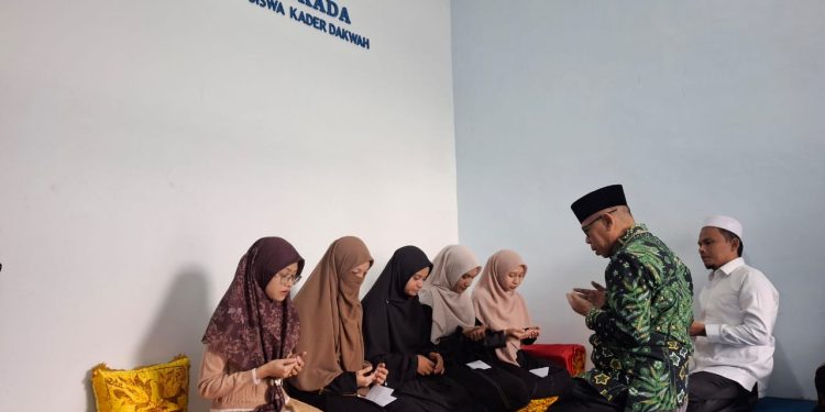 Iskada Peusijuek Wisudawan/wati