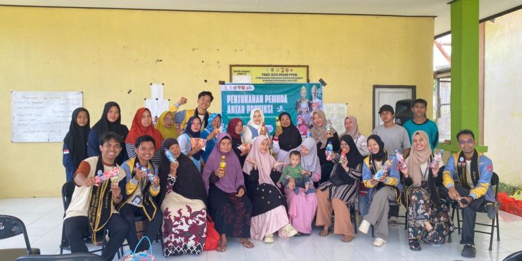Duta Pemuda Asal Aceh Inisiasi Gerakan Tukar Ecobrick Jadi Sembako di Kalimantan Tengah